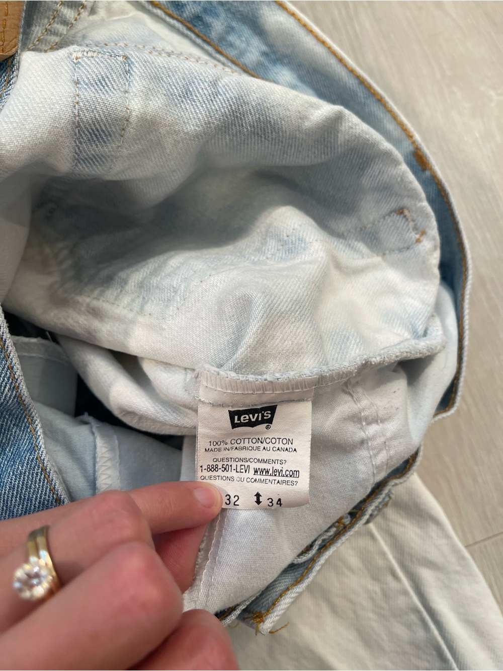 Vintage Levi’s Orange Tab Two-Tone Blue & White Women’s Jeans size 28 fit - Picture 8 of 14